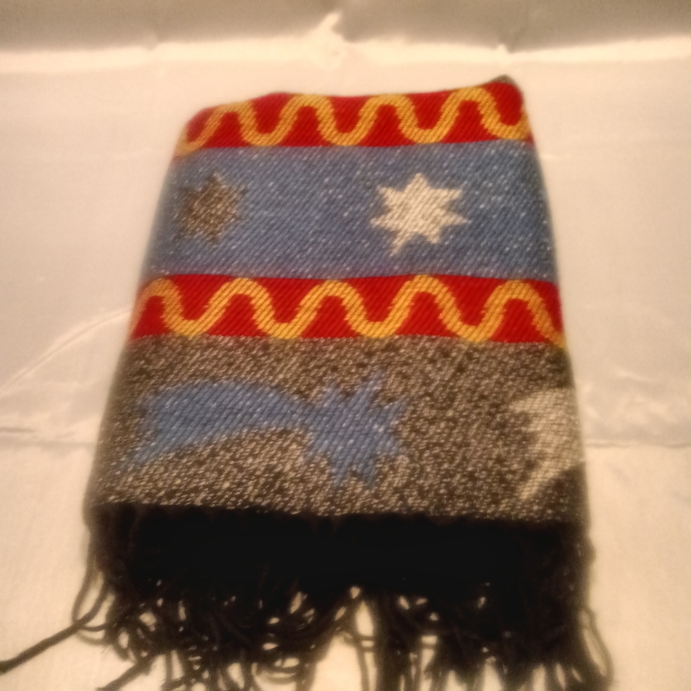 Shawl - Picture 3 of 9